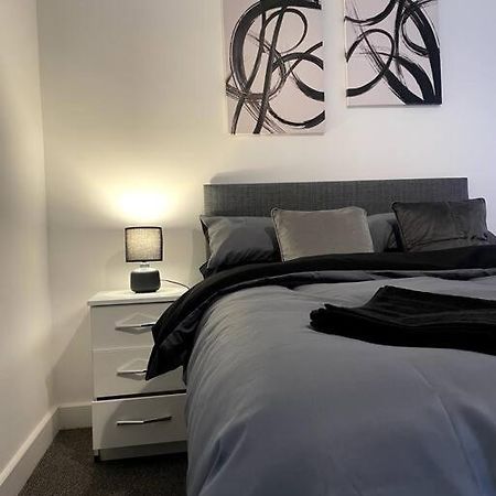 #4Bs 1 Bed Serviced Apartment ดาร์บี ภายนอก รูปภาพ