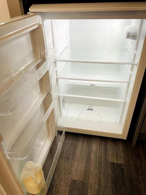 #4Bs 1 Bed Serviced Apartment ดาร์บี ภายนอก รูปภาพ